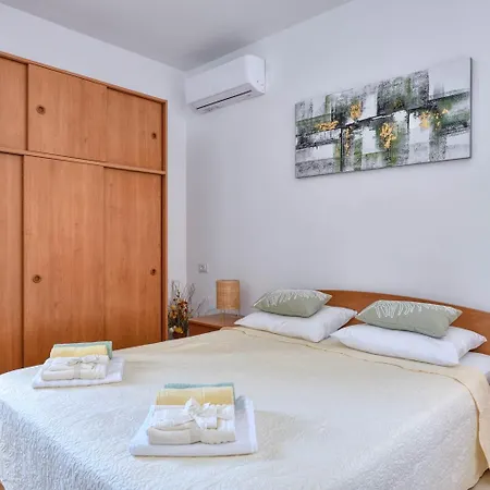 With Terrace アパート *