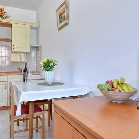 With Terrace アパート