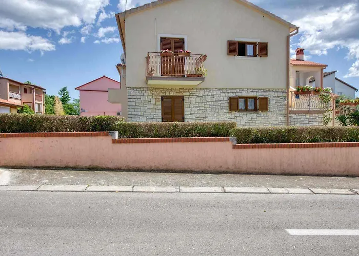 With Terrace 아파트 로비니